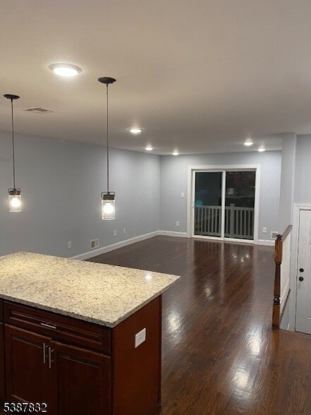 Building Photo - 15 N 6th St