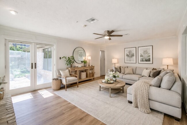 Photo - 1715 Woodland Park Dr