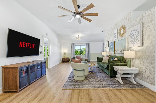 Building Photo - 6924 34th Ave W Unit ID1351725P