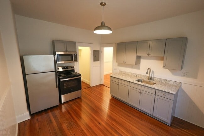 Building Photo - 93 Florida St Unit 2