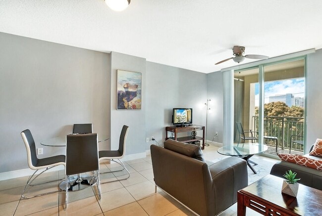 Photo - 610 Clematis St Unit 538