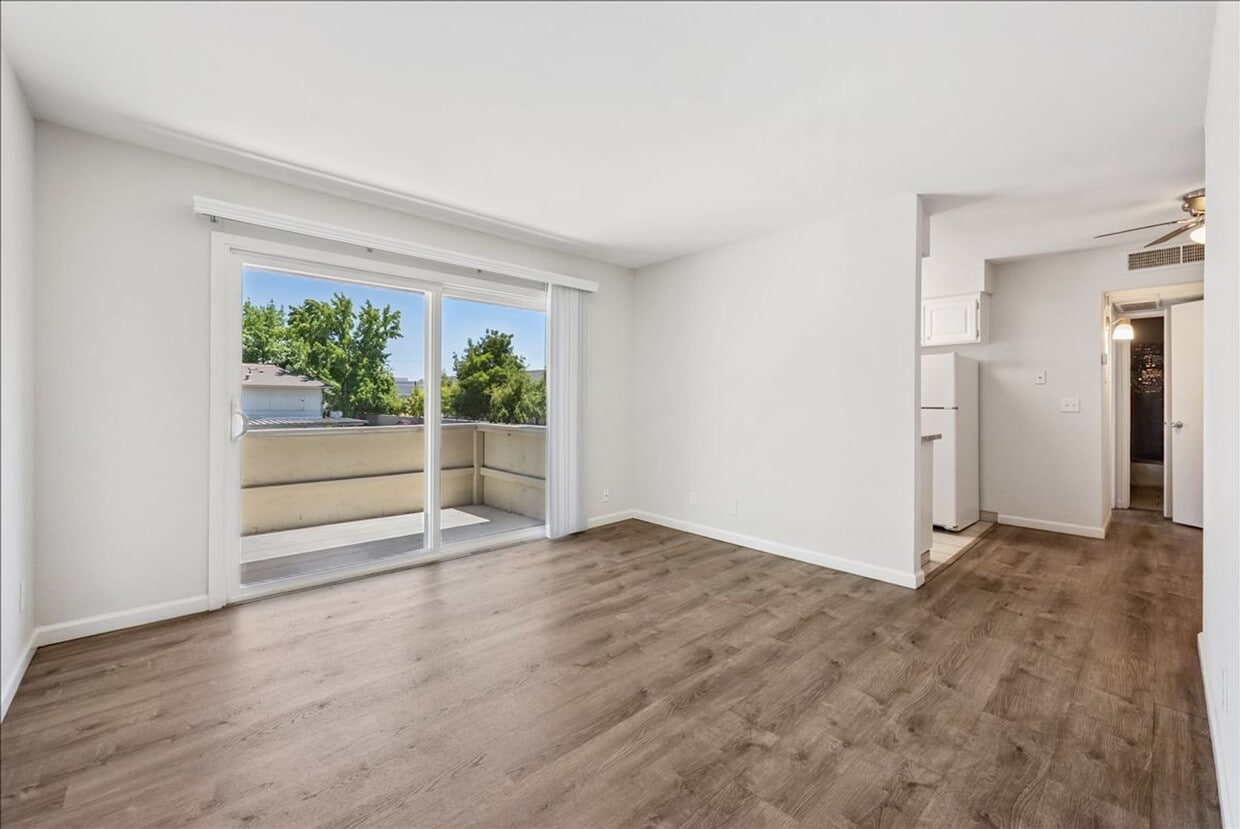 Floor Plan - 1B/1B Small Grey 