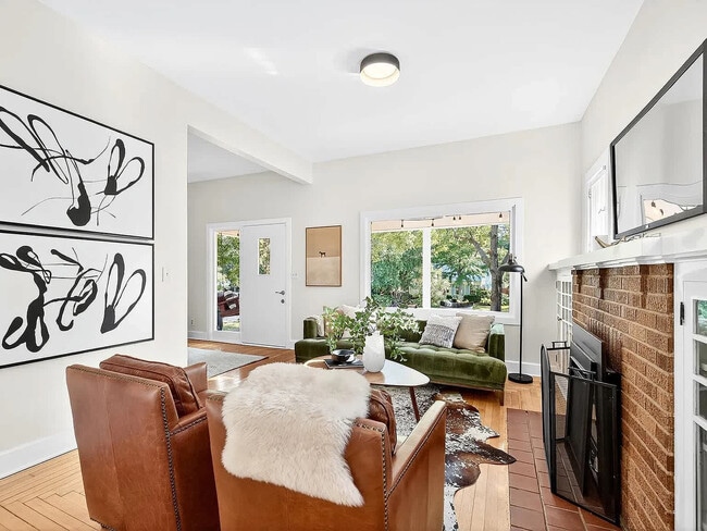 Photo - 4224 Drew Ave S Unit SI ID1520896P