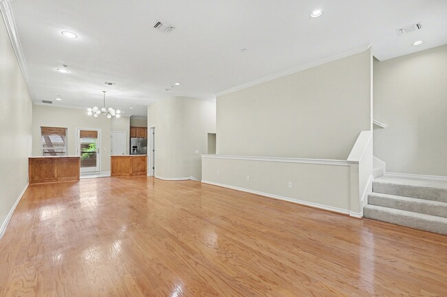 Photo - 4412 McKinney Ave Unit 3