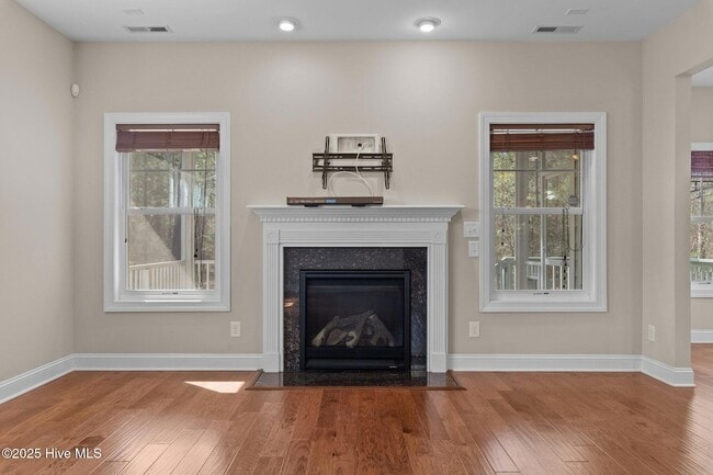 Photo - 280 Wiregrass Ln