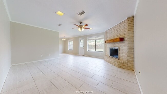 Photo - 1003 Val Verde Dr