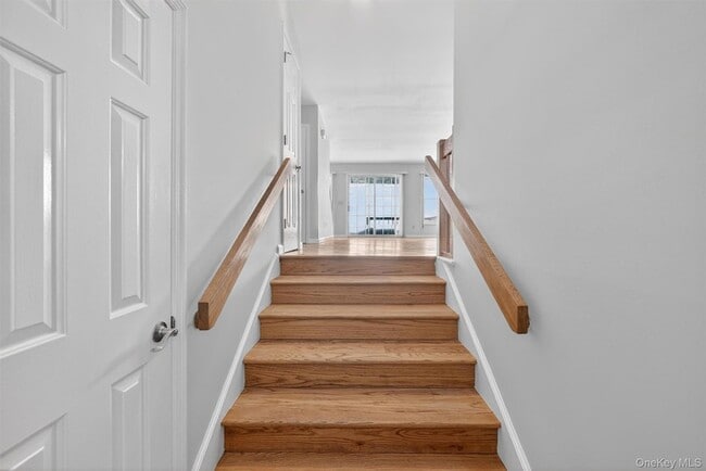 Photo - 2003 Regent Dr