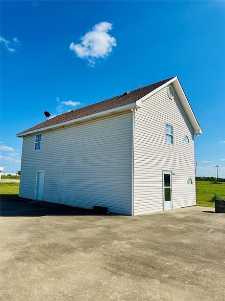 Photo - 12366 FM2932