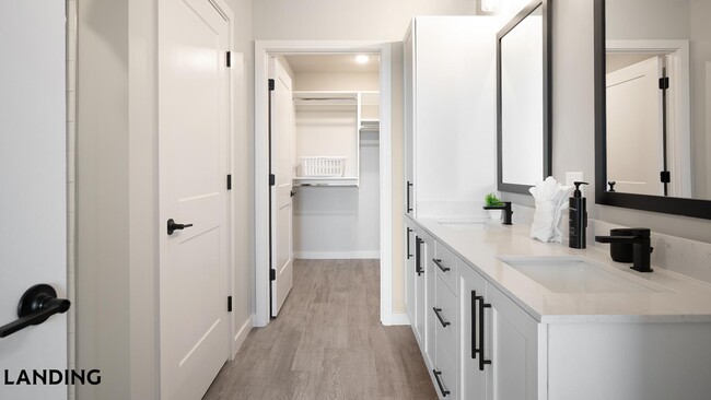 Photo - 2000 Aureum Dr Unit 1-470