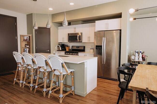 Photo - 5760 W 39th Pl