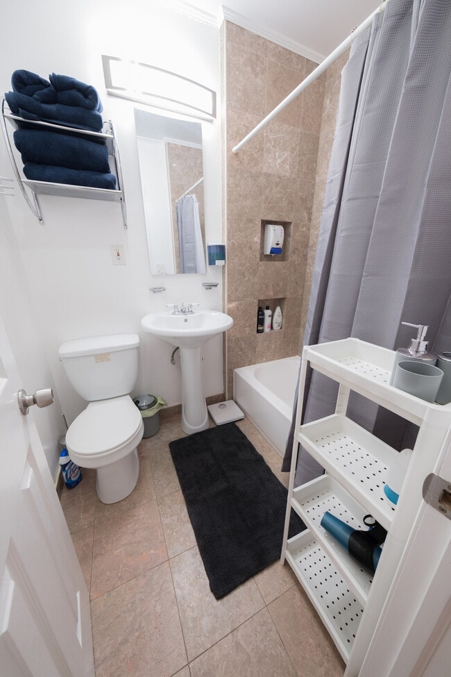 Photo - 305 E 104th St Unit ID1032006P