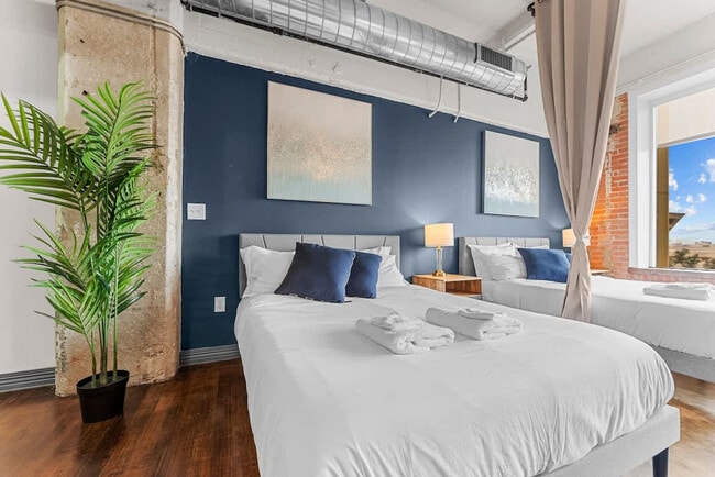 Photo - 555 Evergreen St Unit ID1055883P