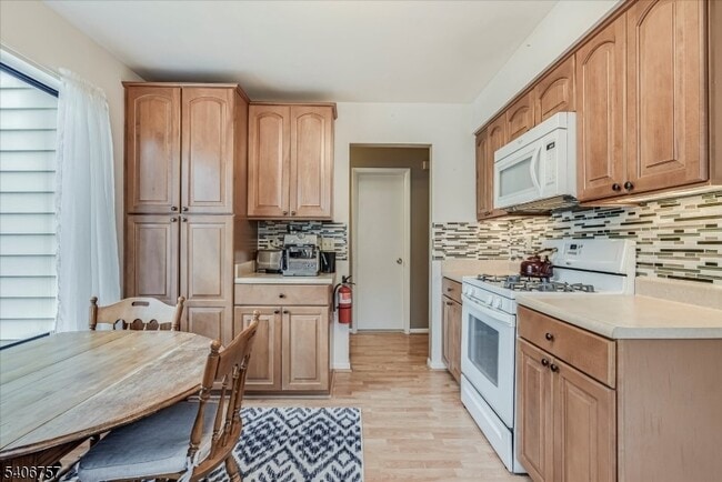Photo - 7 Eagle Dr