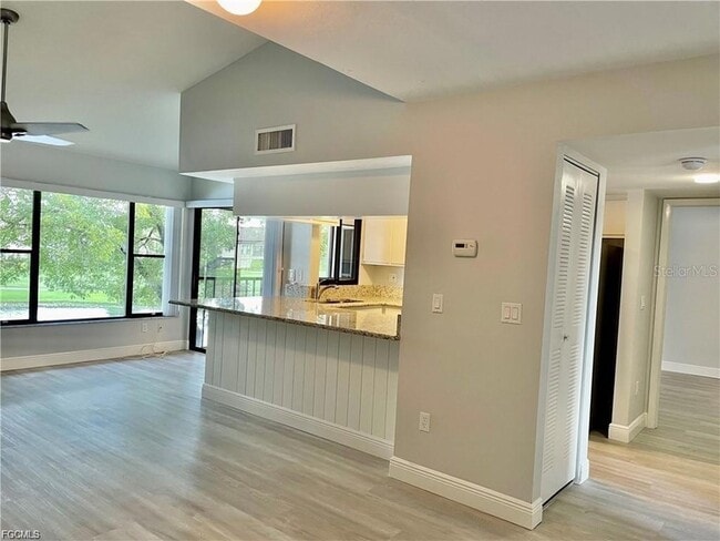 Photo - 5650 Trailwinds Dr Unit 122