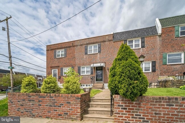 Building Photo - 3631 Winona St