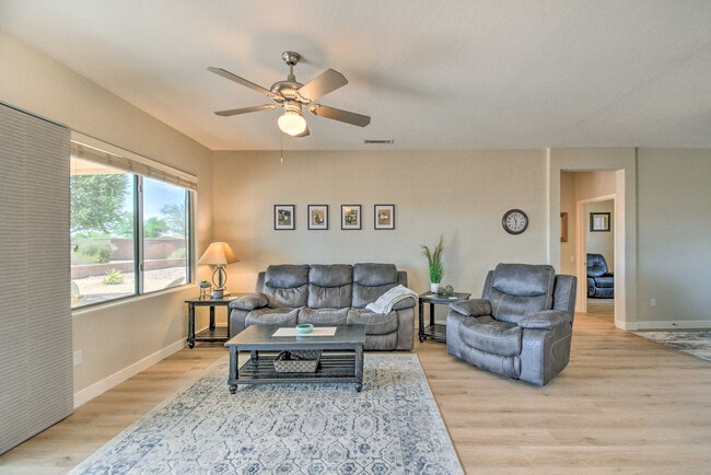 Building Photo - 15033 W Home Run Dr Unit SI ID1545708P