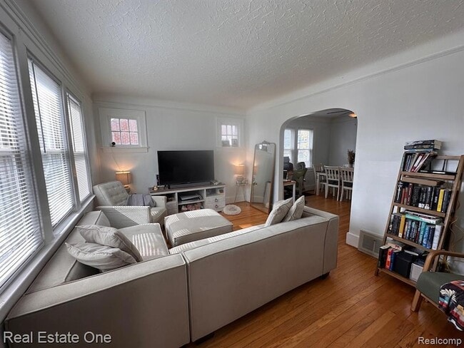 Photo - 122 W Houstonia Ave Unit A