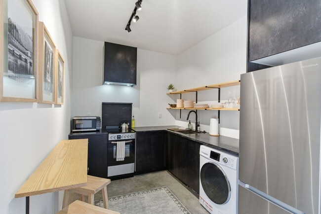 Photo - 1248 NW A St Unit SI ID1621859P