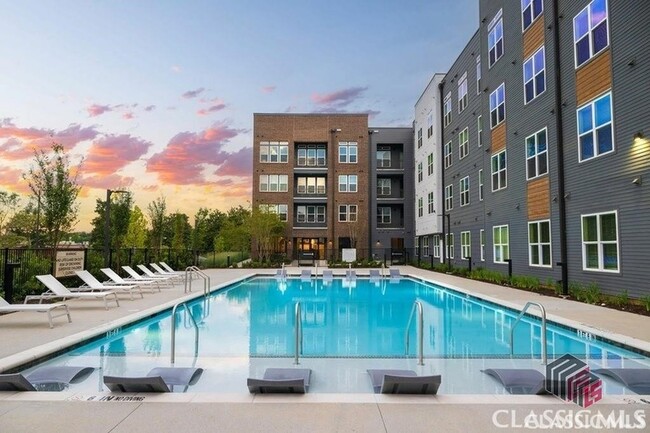 Building Photo - 180 Newton Bridge Rd Unit A4