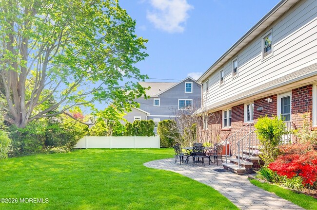 Photo - 508 Crescent Pkwy