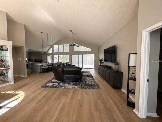 Photo - 18561 Winding Oaks Blvd