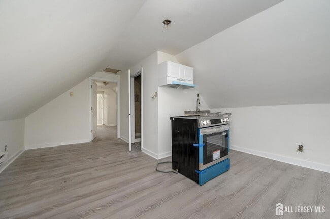 Photo - 377 Delavan St Unit 3