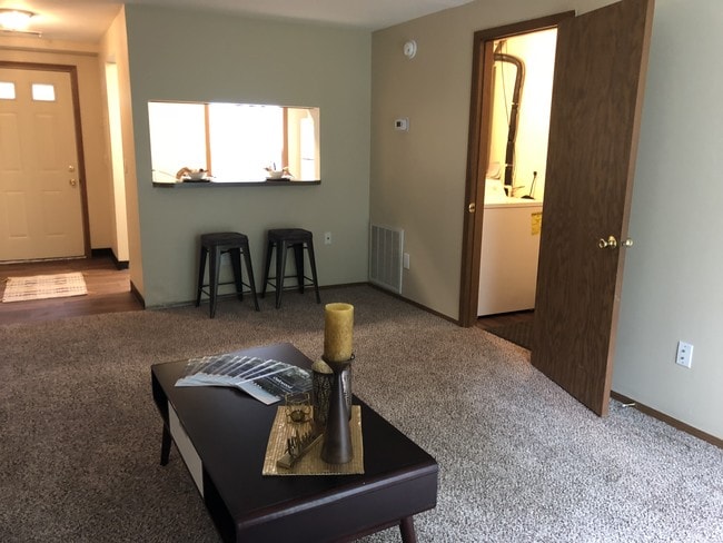 Photo - Oakwood Apartments & Townhomes