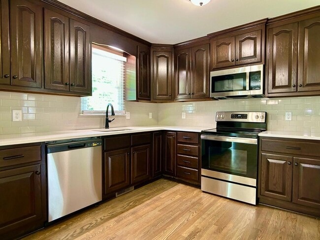 Photo - 103 Crescent Dr