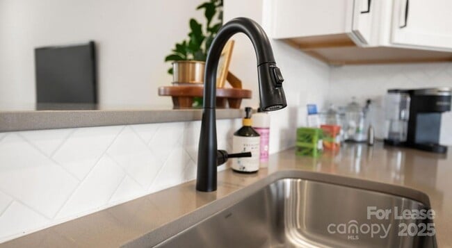 Photo - 2635 W Trade St