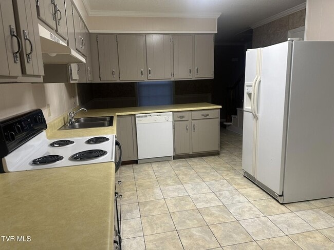 Photo - 103 Skyview Dr