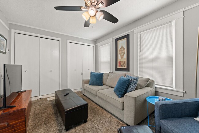 Photo - 1322 W 69th St Unit ID1061088P