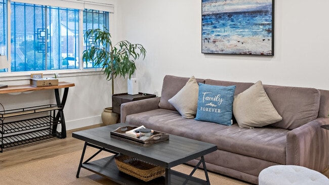 Photo - 135 69th St Unit SI ID1395376P