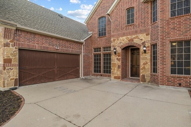 Photo - 201 Chatfield Dr