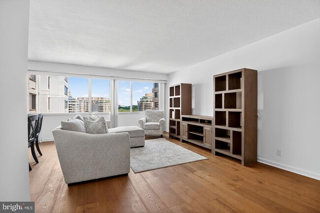 Building Photo - 5500 Friendship Blvd Unit 2227N
