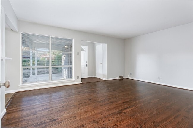 Photo - 6506 St Moritz Ave