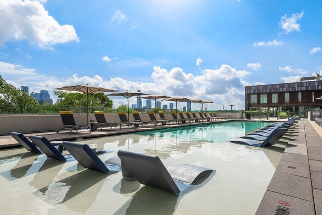 Building Photo - Lamar Union