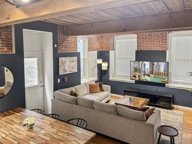 Building Photo - 1141 N 4th St Unit ID1055792P