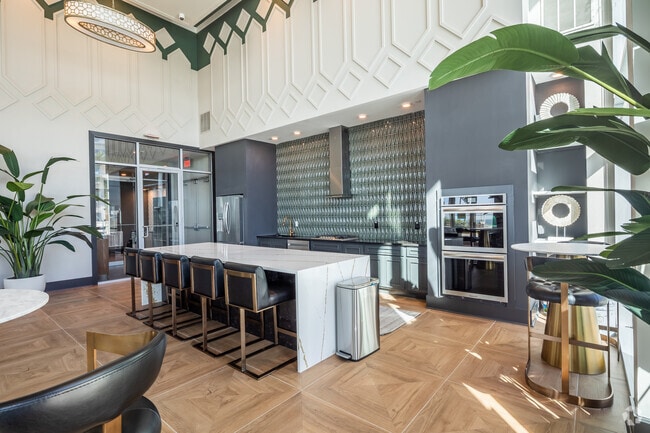 3015 N Rocky Point Dr E Tampa, FL - The Emerson at Rocky Point