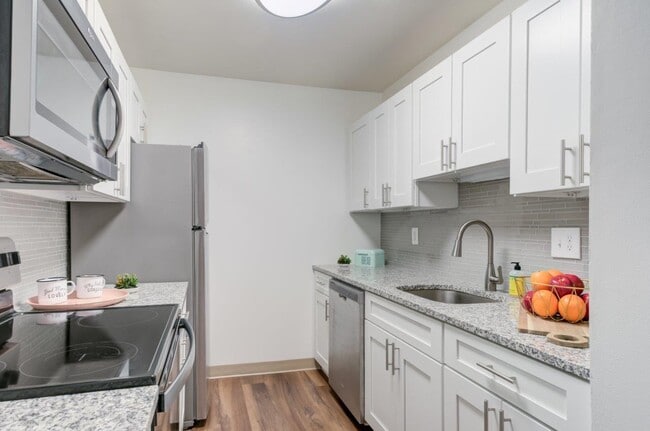 Photo - Squires Manor Apartment Homes