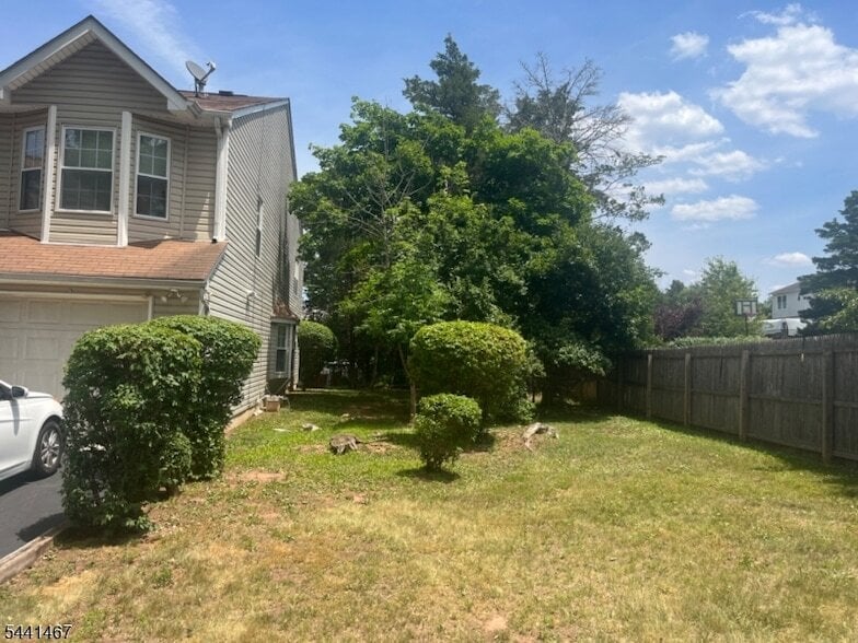 Photo - 11 Leahy Ct