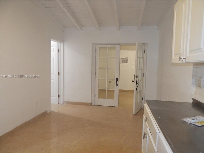 Photo - 1572 NE 149th St Unit A