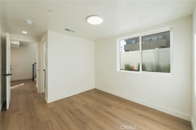 Photo - 714 1/2 Chestnut Avenue Unit