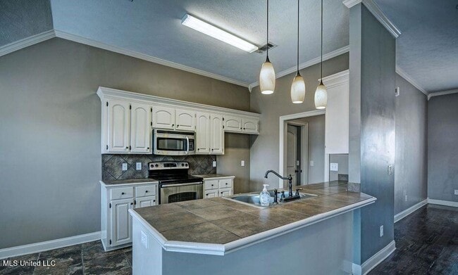 Photo - 121 Millhouse Drive