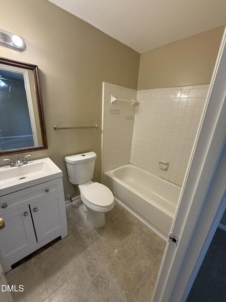 Photo - 925 Hearthridge Ct