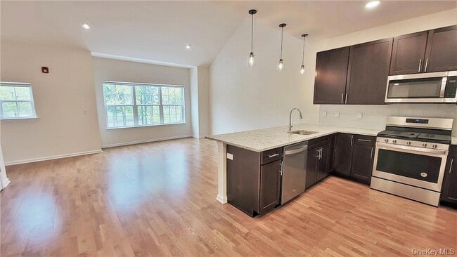 Photo - 260 W Main St Unit 6