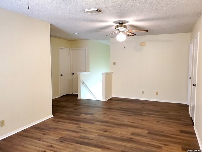 Photo - 8219 Sunshine Trail Dr