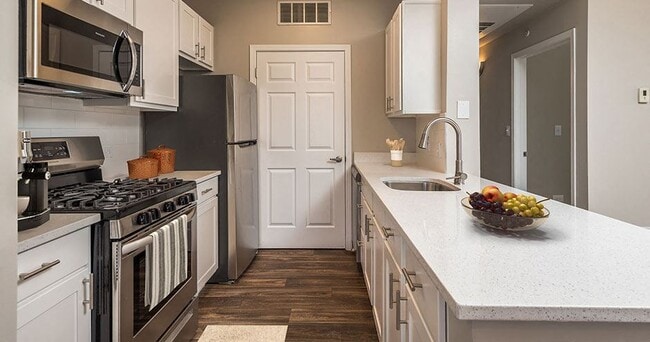 Photo - Butterfield Oaks Apartments