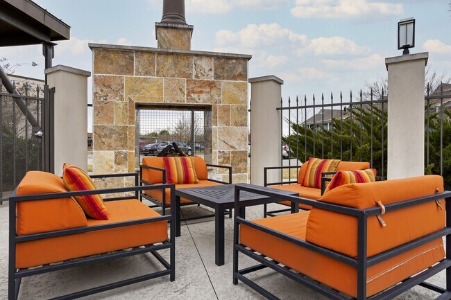 Photo - La Veranda at Polly Lane Apartments