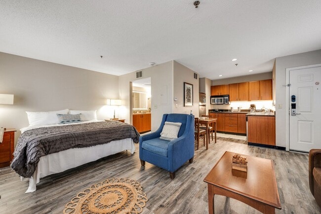 Building Photo - Vivo Living Charlotte (Tryon)