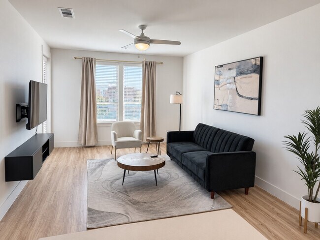 Building Photo - 15201 Pleasant Rdg Wy Unit SI ID1628201P